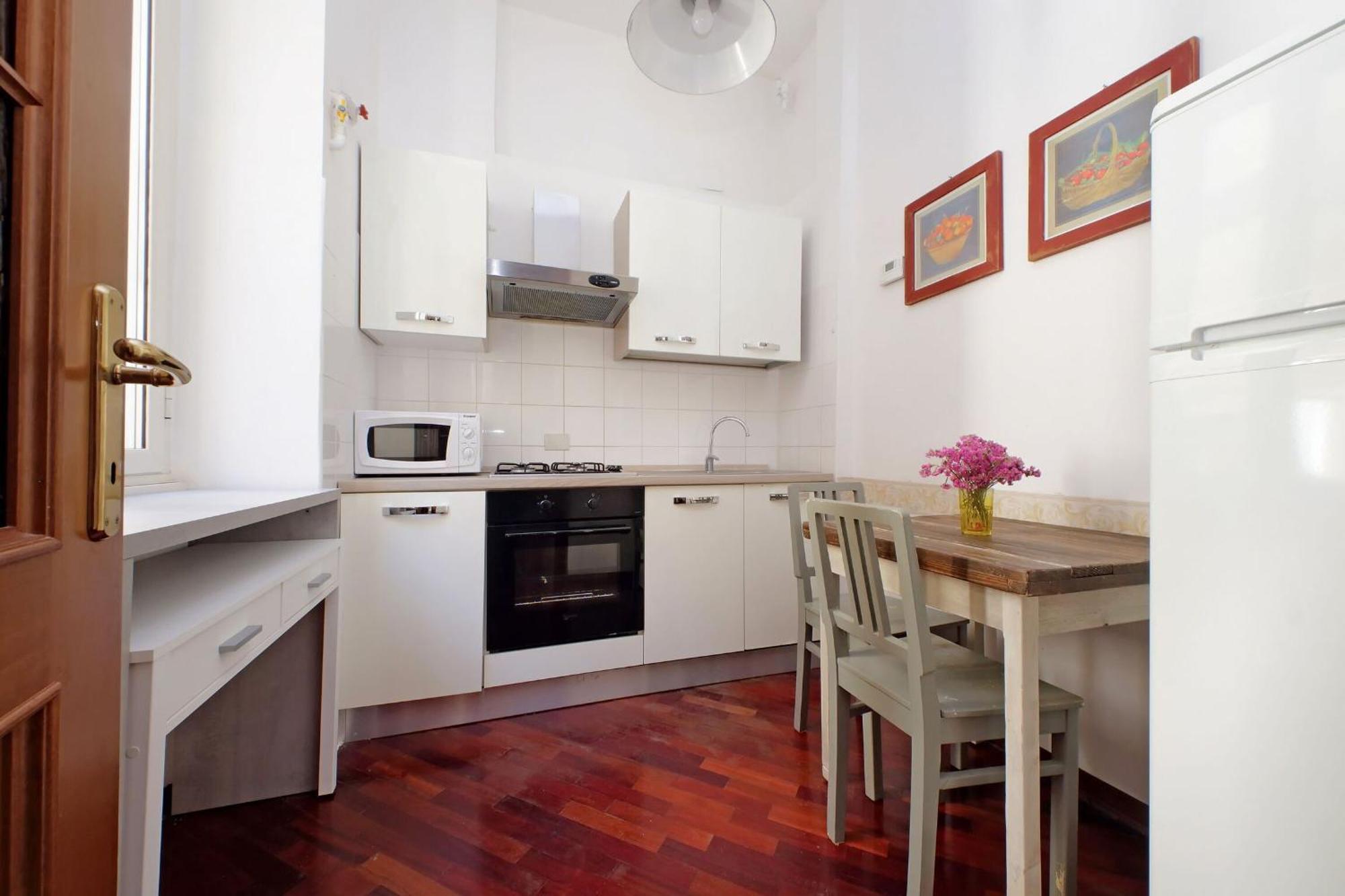 1 Bd With Balcony San Giovanni By Halldis Rom Exterior foto