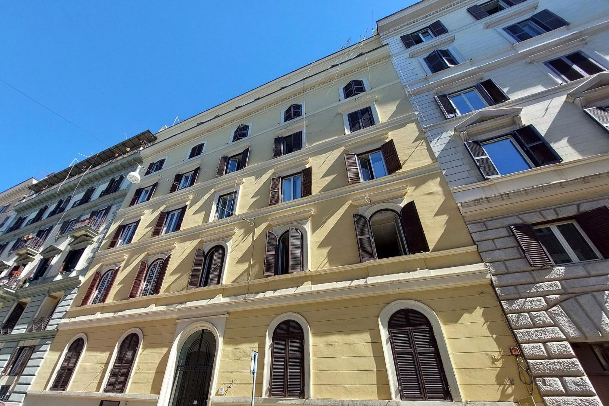 1 Bd With Balcony San Giovanni By Halldis Rom Exterior foto
